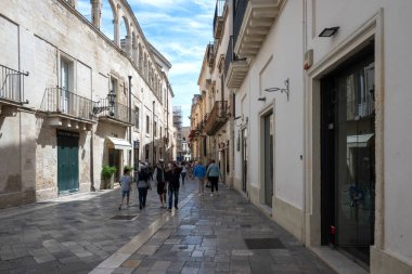LECCE, İtalya - 12 Mayıs 2024: İtalya 'nın Apulia Bölgesi' ndeki Eski Lecce kasabasının muhteşem manzarası