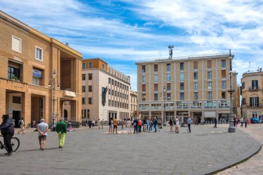 LECCE, İtalya - 12 Mayıs 2024: İtalya 'nın Apulia Bölgesi' ndeki Eski Lecce kasabasının muhteşem manzarası