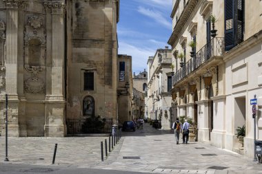 LECCE, İtalya - 12 Mayıs 2024: İtalya 'nın Apulia Bölgesi' ndeki Eski Lecce kasabasının muhteşem manzarası