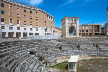 LECCE, İtalya - 12 Mayıs 2024: İtalya 'nın Apulia Bölgesi' ndeki Eski Lecce kasabasının muhteşem manzarası