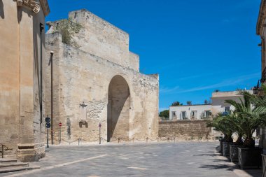 LECCE, İtalya - 12 Mayıs 2024: İtalya 'nın Apulia Bölgesi' ndeki Eski Lecce kasabasının muhteşem manzarası