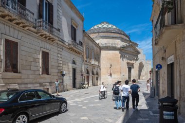 LECCE, İtalya - 12 Mayıs 2024: İtalya 'nın Apulia Bölgesi' ndeki Eski Lecce kasabasının muhteşem manzarası