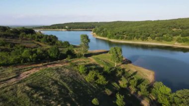 Bulgaristan 'ın Filibe Bölgesi' nin Asenovgrad kenti yakınlarındaki Kırk Springs Reservoir Havacılık Manzarası