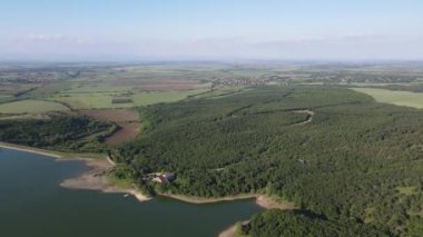 Bulgaristan 'ın Filibe Bölgesi' nin Asenovgrad kenti yakınlarındaki Kırk Springs Reservoir Havacılık Manzarası
