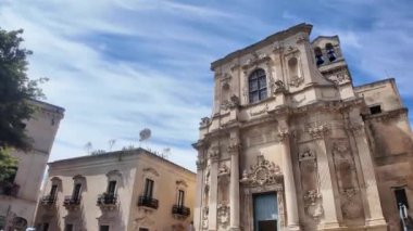 İtalya 'nın Apulia Bölgesi' ndeki Eski Lecce kasabasının muhteşem manzarası.