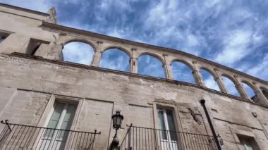 İtalya 'nın Apulia Bölgesi' ndeki Eski Lecce kasabasının muhteşem manzarası.