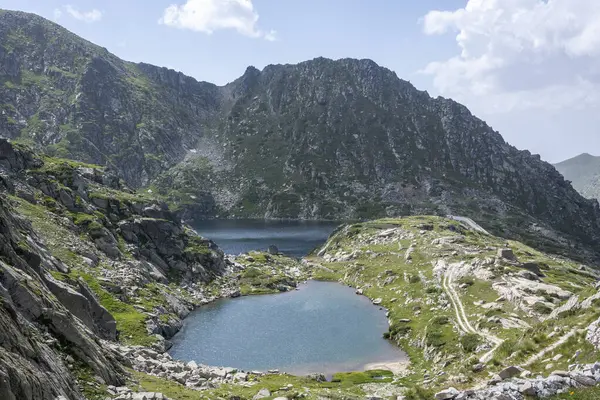 Bulgaristan 'ın Kalin tepeleri yakınlarındaki Rila Dağı' nın İnanılmaz Yaz Manzarası