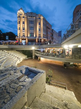 PLOVDIV, BULGARIA - 6 Eylül 2026: Bulgaristan 'ın Plovdiv kentinin İnanılmaz Gece Panoraması