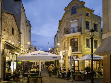 PLOVDIV, BULGARIA - 6 Eylül 2026: Bulgaristan 'ın Plovdiv kentinin İnanılmaz Gece Panoraması