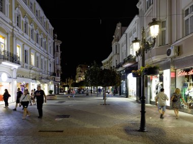 PLOVDIV, BULGARIA - 6 Eylül 2026: Bulgaristan 'ın Plovdiv kentinin İnanılmaz Gece Panoraması