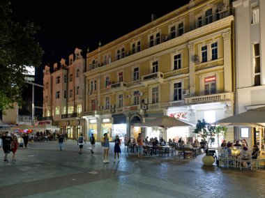 PLOVDIV, BULGARIA - 6 Eylül 2026: Bulgaristan 'ın Plovdiv kentinin İnanılmaz Gece Panoraması