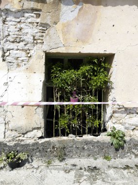 Bulgaristan 'ın Filibe Bölgesi, Otantik 19. yüzyıl evleriyle Lilkovo Köyü Panoraması