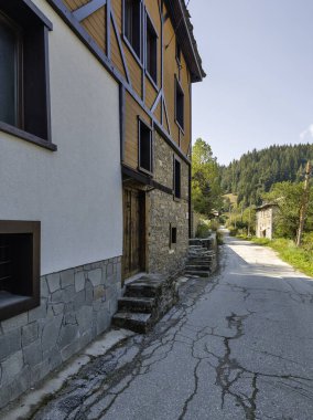 Bulgaristan 'ın Filibe Bölgesi, Otantik 19. yüzyıl evleriyle Sitovo Köyü Panoraması