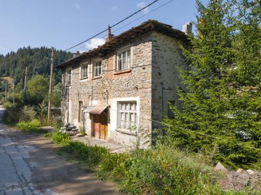 Bulgaristan 'ın Filibe Bölgesi, Otantik 19. yüzyıl evleriyle Sitovo Köyü Panoraması