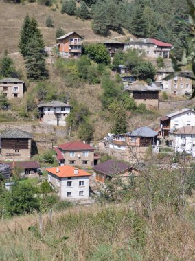 Bulgaristan 'ın Filibe Bölgesi, Otantik 19. yüzyıl evleriyle Sitovo Köyü Panoraması