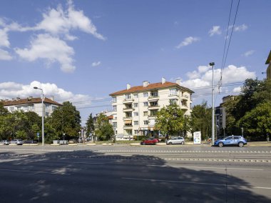 SOFYA, BULGARIA - 12 Eylül 2024: Bulgaristan 'ın Ulusal Kültür Sarayı etrafındaki Sofya Şehri' nin inanılmaz manzarası