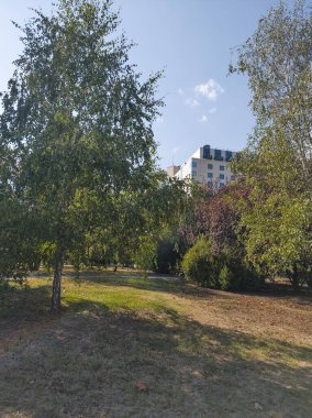 SOFYA, BULGARIA - 12 Eylül 2024: Bulgaristan 'ın Ulusal Kültür Sarayı etrafındaki Sofya Şehri' nin inanılmaz manzarası