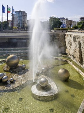 SOFYA, BULGARIA - 12 Eylül 2024: Bulgaristan 'ın Ulusal Kültür Sarayı etrafındaki Sofya Şehri' nin inanılmaz manzarası