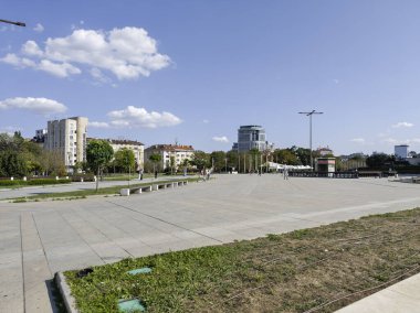 SOFYA, BULGARIA - 12 Eylül 2024: Bulgaristan 'ın Ulusal Kültür Sarayı etrafındaki Sofya Şehri' nin inanılmaz manzarası