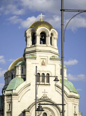 SOFYA, BULGARIA - 12 Eylül 2024: Bulgaristan 'ın Sofya kentindeki Katedral Aziz Alexander Nevski' nin muhteşem manzarası
