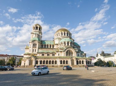 SOFYA, BULGARIA - 12 Eylül 2024: Bulgaristan 'ın Sofya kentindeki Katedral Aziz Alexander Nevski' nin muhteşem manzarası