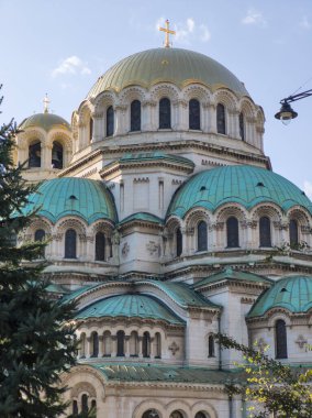 SOFYA, BULGARIA - 12 Eylül 2024: Bulgaristan 'ın Sofya kentindeki Katedral Aziz Alexander Nevski' nin muhteşem manzarası