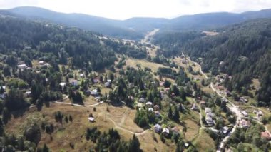 Bulgaristan 'ın Filibe Bölgesi, Otantik 19. yüzyıl evleriyle Sitovo Köyü' nün inanılmaz manzarası