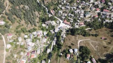 Bulgaristan 'ın Filibe Bölgesi, Otantik 19. yüzyıl evleriyle Sitovo Köyü' nün inanılmaz manzarası