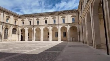 İtalya 'nın Apulia Bölgesi' ndeki Eski Lecce kasabasının muhteşem manzarası.