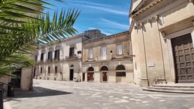 İtalya 'nın Apulia Bölgesi' ndeki Eski Lecce kasabasının muhteşem manzarası.