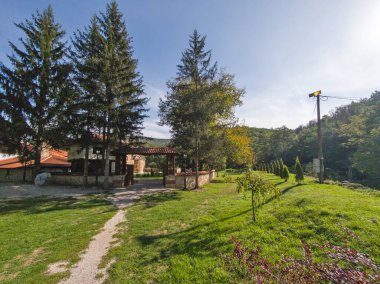 Sırbistan 'ın St. John İlahiyatçısı Ortaçağ Poganovo Manastırı' nın şaşırtıcı manzarası