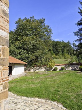 Sırbistan 'ın St. John İlahiyatçısı Ortaçağ Poganovo Manastırı' nın şaşırtıcı manzarası