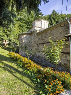 Sırbistan 'ın Ortaçağ Temski manastırının panoramik manzarası Aziz George, Pirot Bölgesi