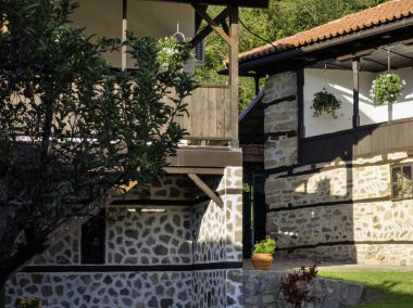 Sırbistan 'ın Ortaçağ Temski manastırının panoramik manzarası Aziz George, Pirot Bölgesi