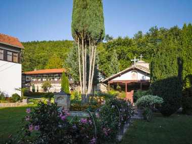 Sırbistan 'ın Ortaçağ Temski manastırının panoramik manzarası Aziz George, Pirot Bölgesi