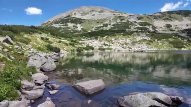 The Long Lake, Pirin Mountain, Bulgaristan 'ın Muhteşem Yaz Manzarası