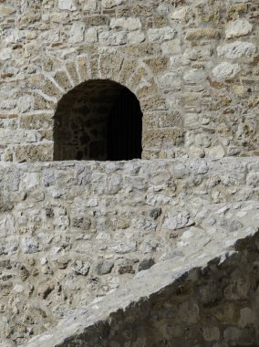 Güney ve Doğu Sırbistan 'ın Pirot kentinde tarihi Momchilo kasabasının kalıntıları