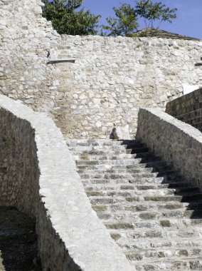 Güney ve Doğu Sırbistan 'ın Pirot kentinde tarihi Momchilo kasabasının kalıntıları