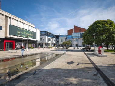 PIROT, SERBIA - 21 Eylül 2024: Güney ve Doğu Sırbistan 'ın Pirot kentinin inanılmaz manzarası