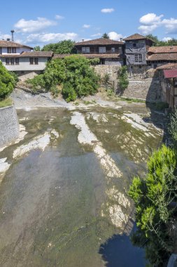 ELENA, BULGARIA - 09 Temmuz 2023: Bulgaristan 'ın tarihi Elena kenti, Veliko Tarnovo Bölgesi Panoraması