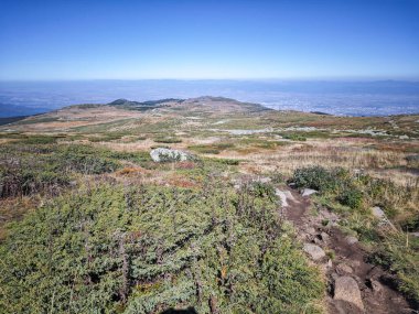 Bulgaristan 'ın Cherni Vrah zirvesi yakınlarındaki Vitosha Dağı' nın şaşırtıcı sonbahar manzarası