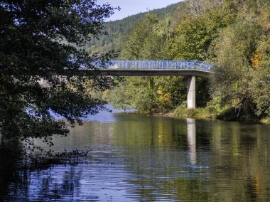Sonbahar manzara Iskar Nehri yakınındaki Pancharevo Gölü, Sofya şehir bölge, Bulgaristan