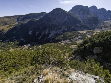 Bulgaristan 'ın Malyovitsa Gölleri yakınlarındaki Rila Dağı' nın şaşırtıcı sonbahar manzarası
