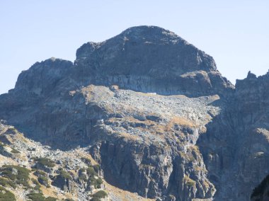 Bulgaristan 'ın Malyovitsa Gölleri yakınlarındaki Rila Dağı' nın şaşırtıcı sonbahar manzarası