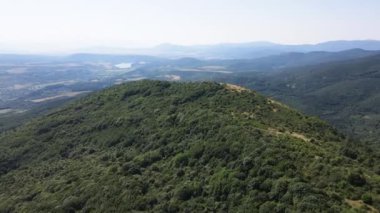 Rudina Dağı, Pernik Bölgesi, Bulgaristan 'ın İnanılmaz Yaz Manzarası