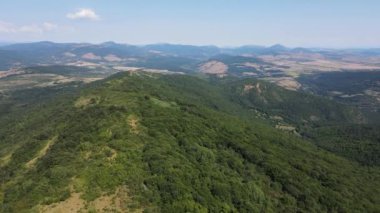 Rudina Dağı, Pernik Bölgesi, Bulgaristan 'ın İnanılmaz Yaz Manzarası