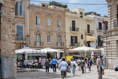 BARI, İtalya - 16 Mayıs 2024: Bari, Apulia Bölgesi, İtalya 'nın Eski Kasabası' nın inanılmaz manzarası