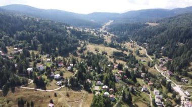 Bulgaristan 'ın Filibe Bölgesi, Otantik 19. yüzyıl evleriyle Sitovo Köyü' nün inanılmaz manzarası