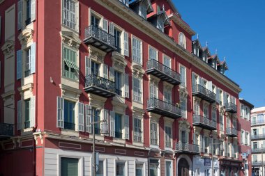 Güzel, FRANCE - 28 Ocak 2024: Nice, Provence Alpes-Cote d 'Azur, Fransa' da tipik sokak ve bina