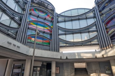 Güzel, FRANCE - 28 Ocak 2024: Nice, Provence Alpes-Cote d 'Azur, Fransa' da tipik sokak ve bina